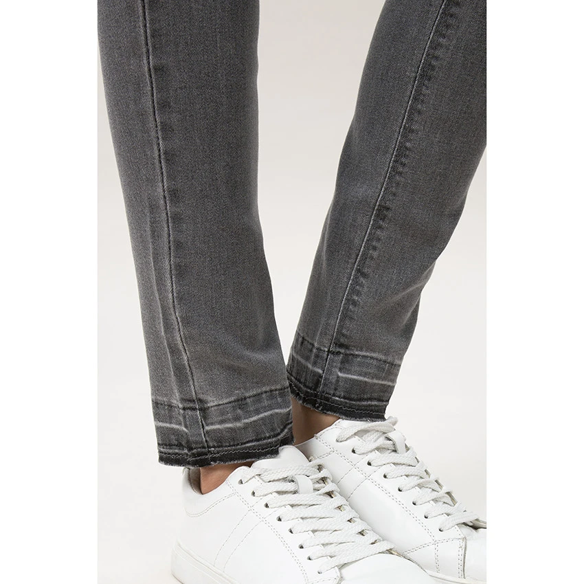 Jean De Grossesse Effet Used à Bandeau Haut Et Usures 7 Jean De Grossesse Effet Used à Bandeau Haut Et Usures – Image 5