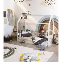 Coussin Décoratif Rayé à Pompons Fluos -Maman et Bé Soldes PCHX0W TRA 11 X